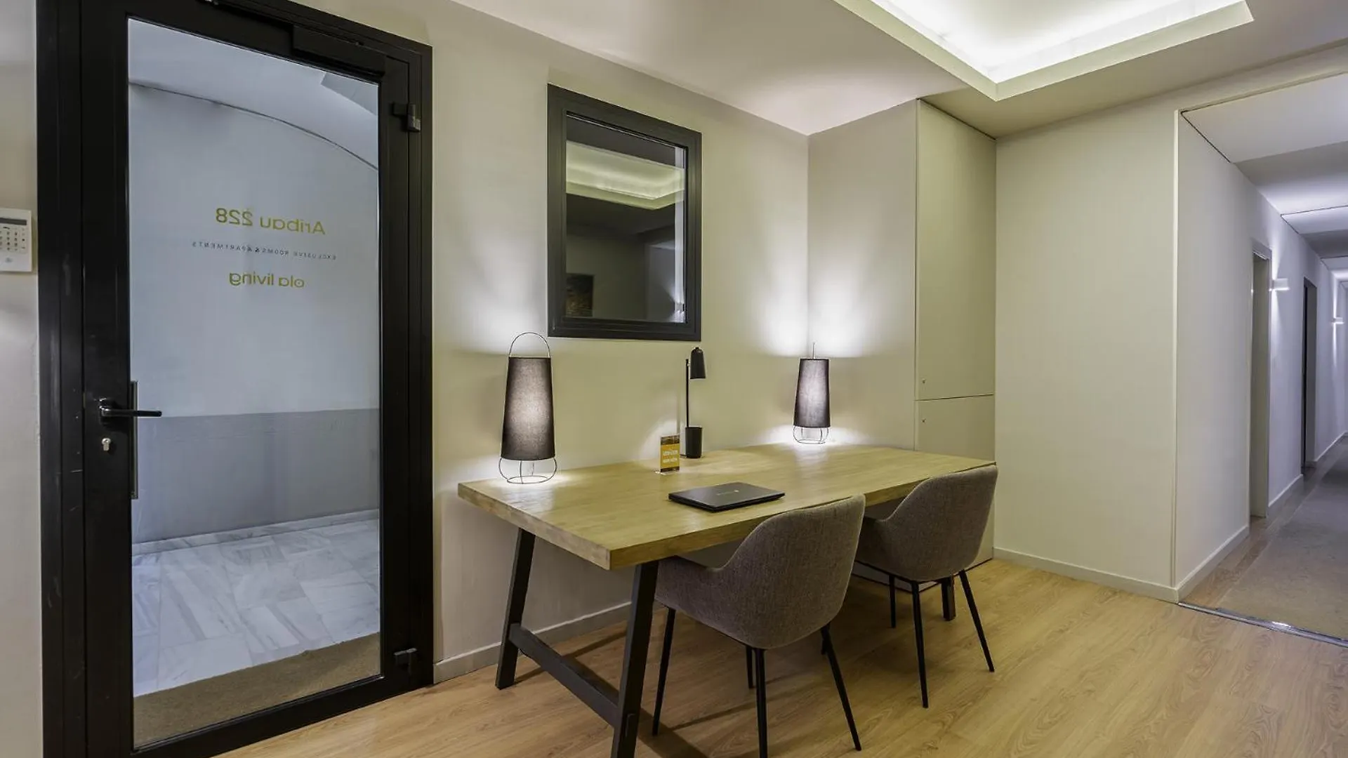 Ola Living Hostal Diagonal Barcelona