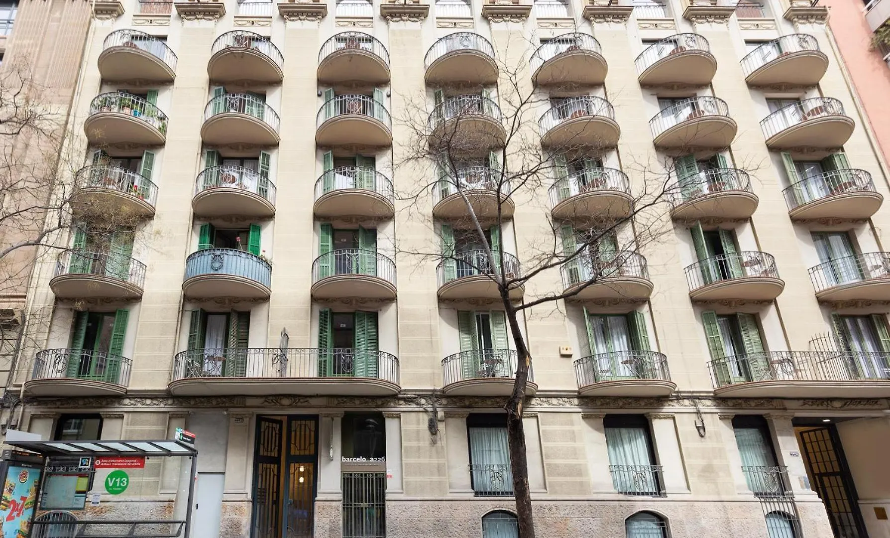 Ola Living Hostal Diagonal Barcelona 0*,