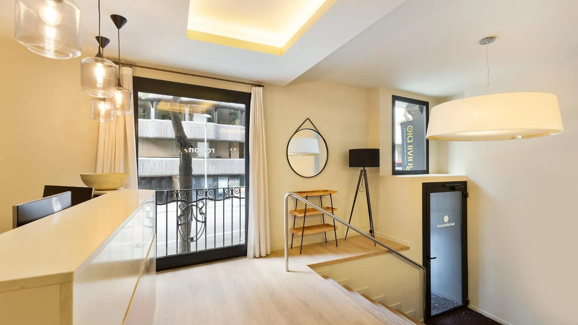 Ola Living Hostal Diagonal Barcelona 0*,