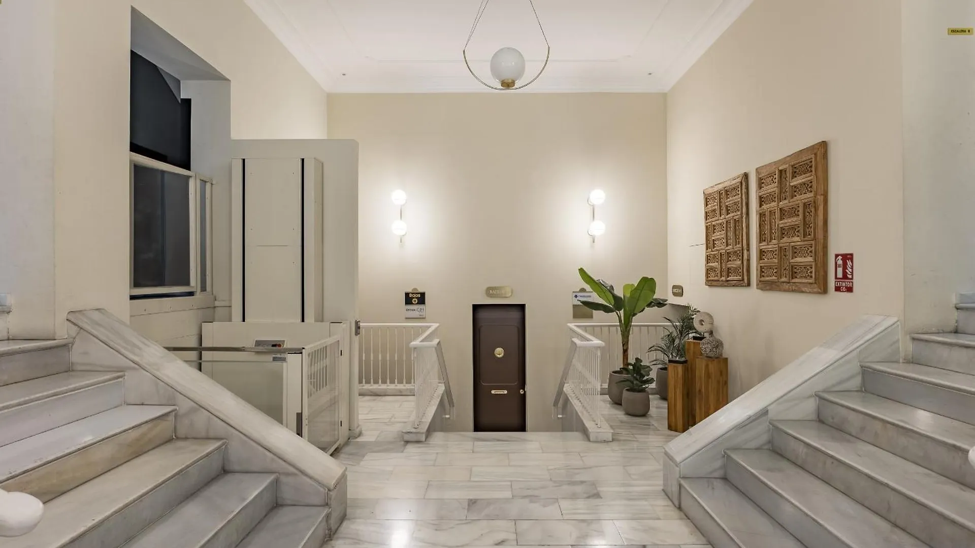 Ola Living Hostal Diagonal Barselona 0*,  İspanya