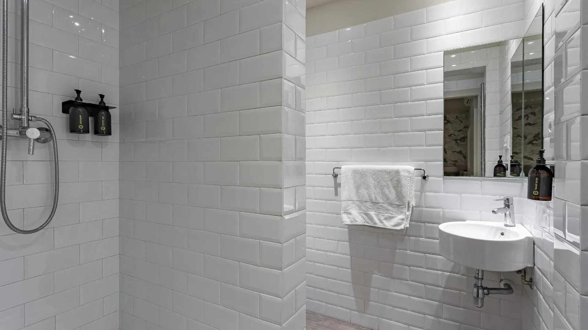 Gasthuis Ola Living Hostal Diagonal Barcelona Spanje