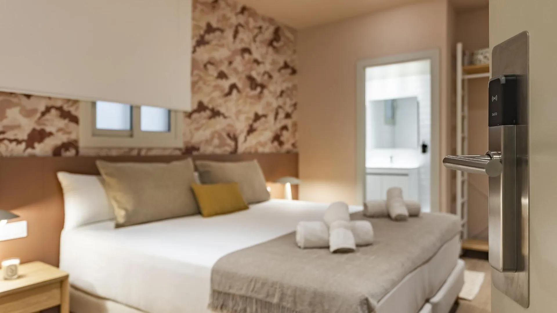 Ola Living Hostal Diagonal Barcelona