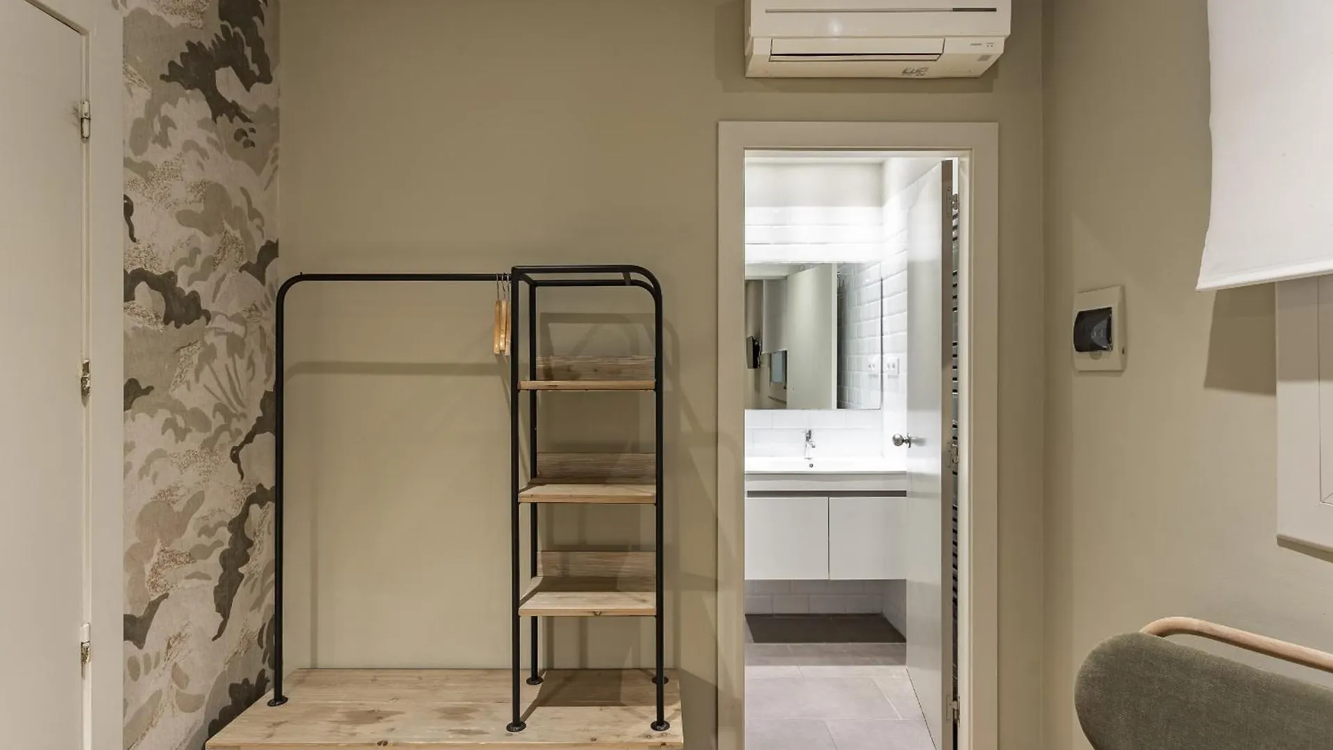 Ola Living Hostal Diagonal 바르셀로나 0*,