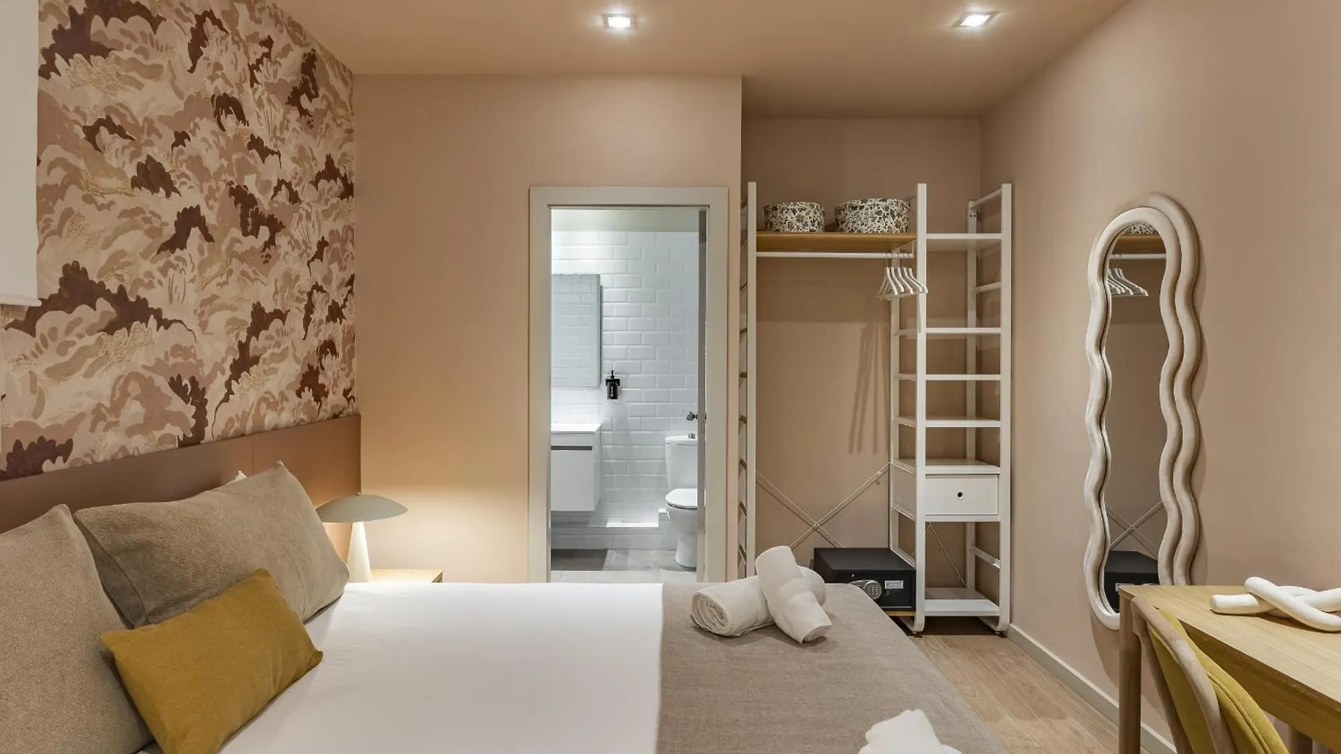 Ola Living Hostal Diagonal Barcelona Spanje