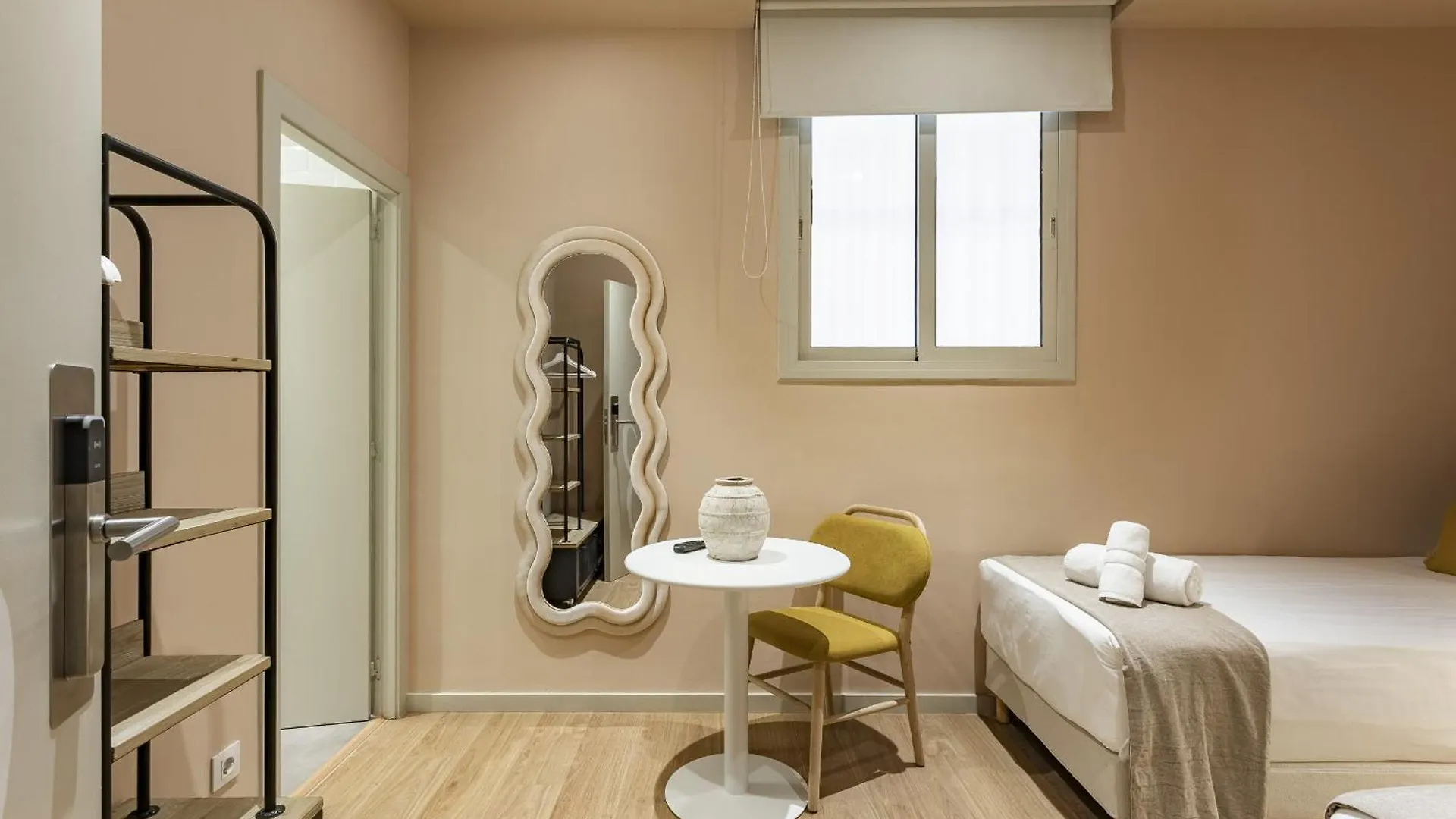 Ola Living Hostal Diagonal Barcelona