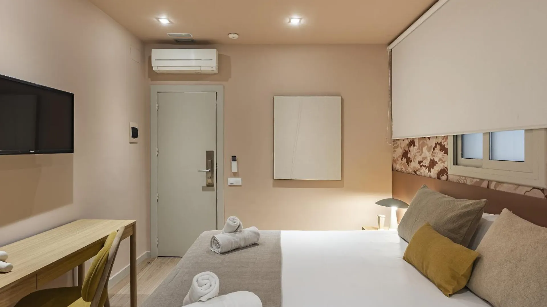 Ola Living Hostal Diagonal Barcelona 0*,